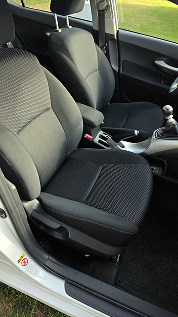 Toyota Auris intérieur gauche après